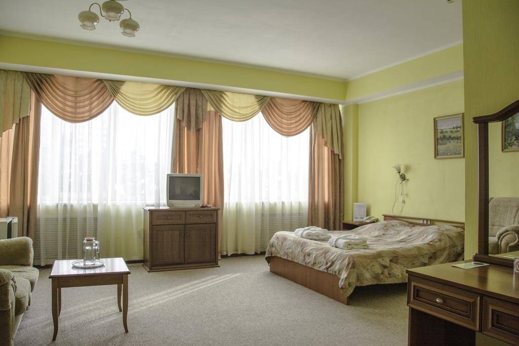 Полулюкс